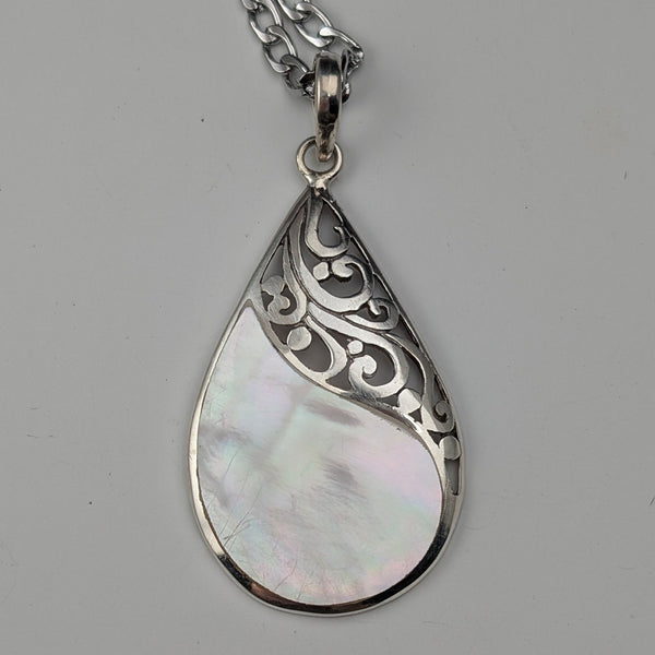 Vintage sterling silver mother-of-pearl drop pendant with necklace